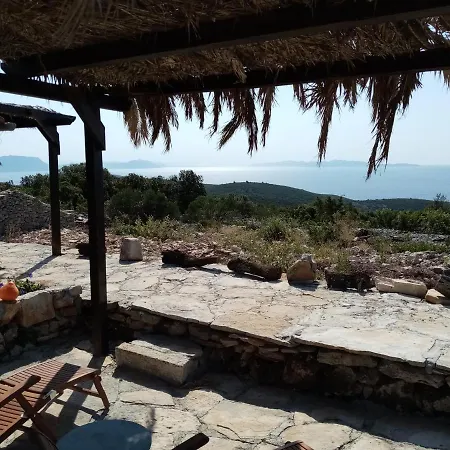 בית כפרי Pirate's Nest Stone House קורצולה