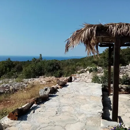 בית כפרי Pirate's Nest Stone House קורצולה