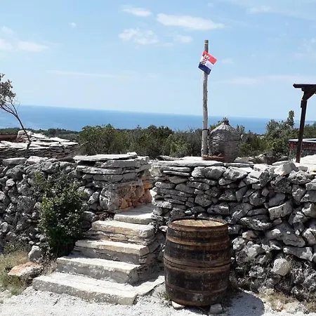 Pirate's Nest Stone House *